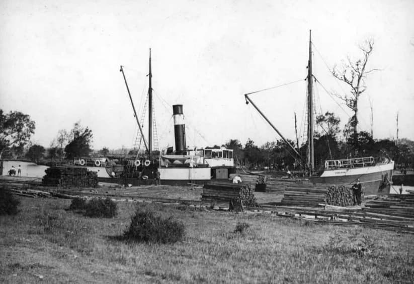 SS Cooloon loading sleepers
